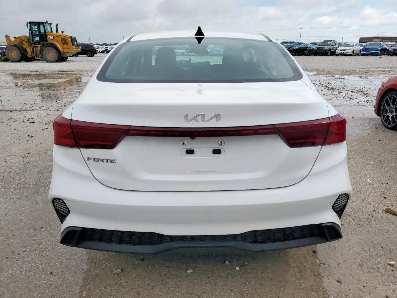  KIA FORTE 2023 Biały
