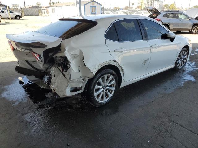  TOYOTA CAMRY 2018 Белый