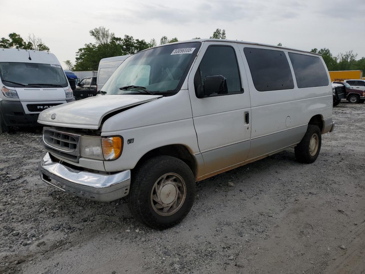 Spartanburg, SC에서 판매 중인 2000 Ford Econoline E150 Wagon - All Over