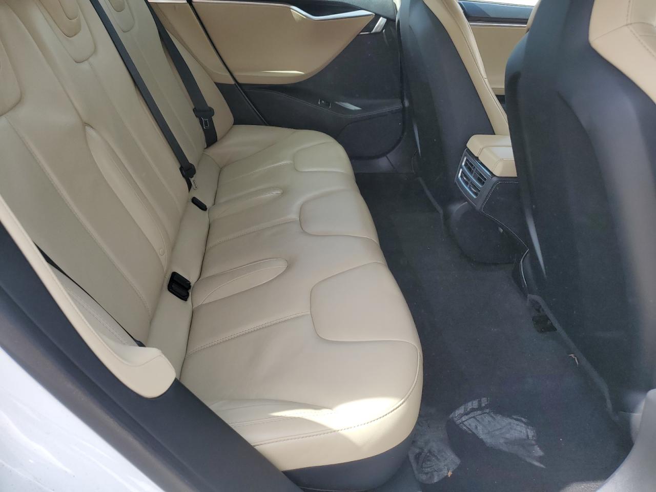 2014 Tesla Model S VIN: 5YJSA1S11EFP32051 Lot: 51921385