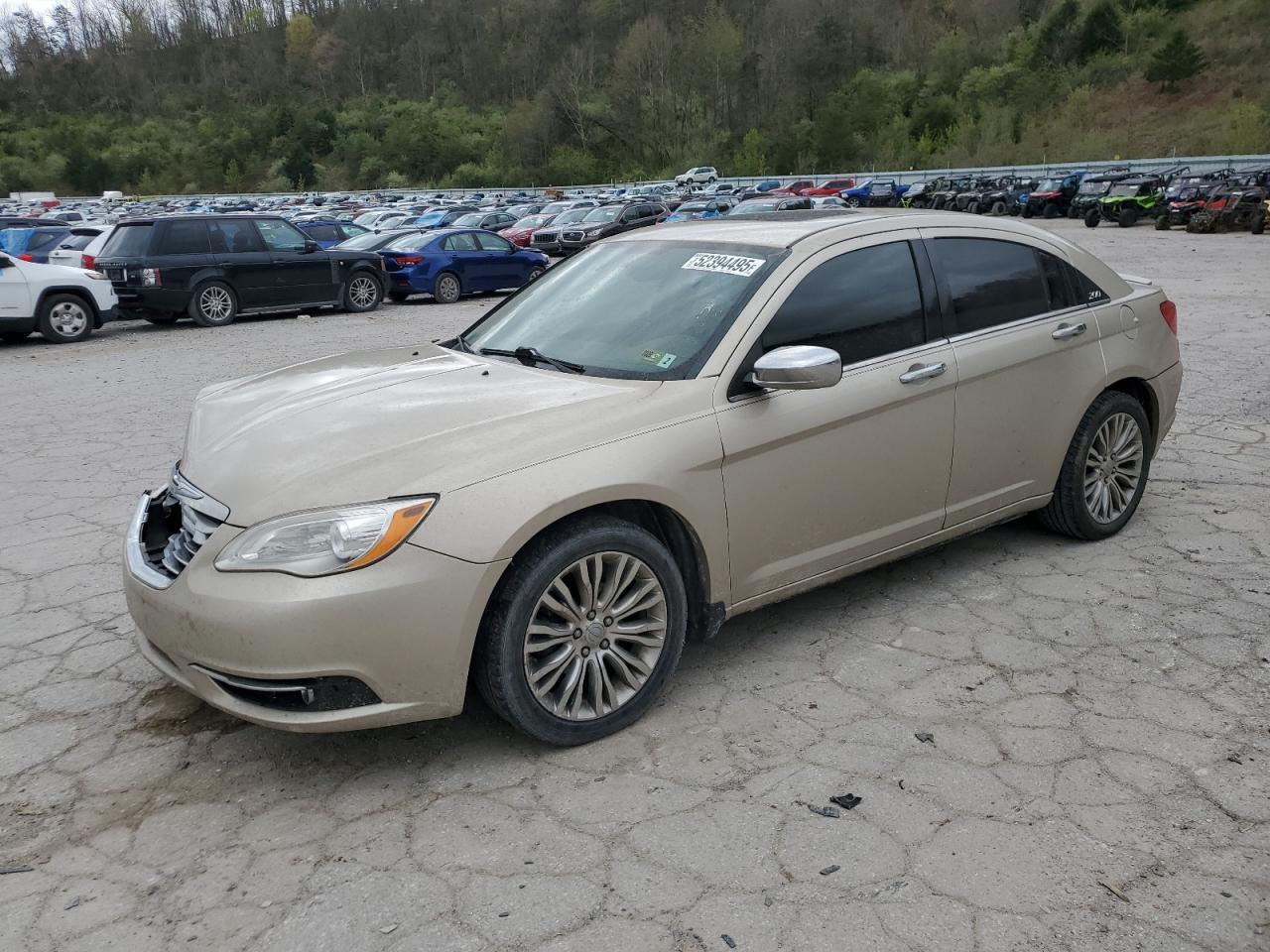 2013 Chrysler 200 Limited იყიდება Hurricane-ში, WV - Front End