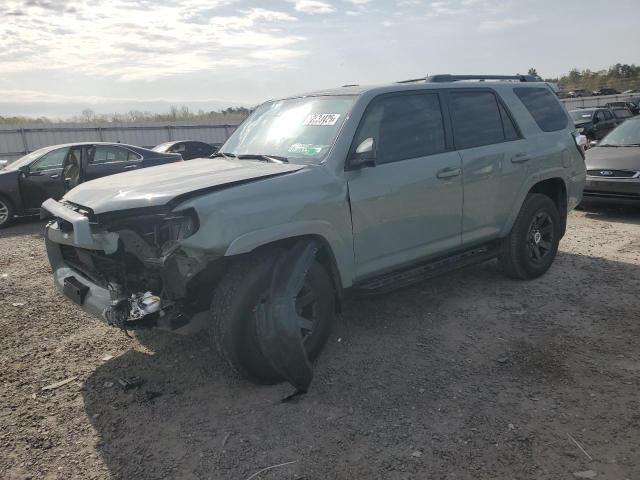  TOYOTA 4RUNNER 2022 Green
