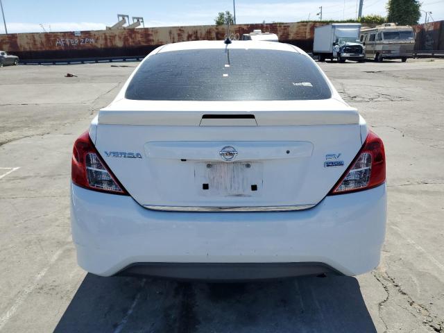  NISSAN VERSA 2017 White