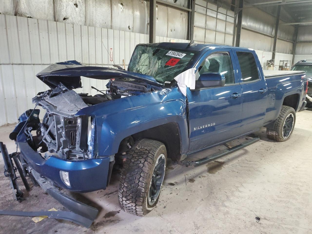 2018 Chevrolet Silverado K1500 Lt na sprzedaż w Des Moines, IA - Front End