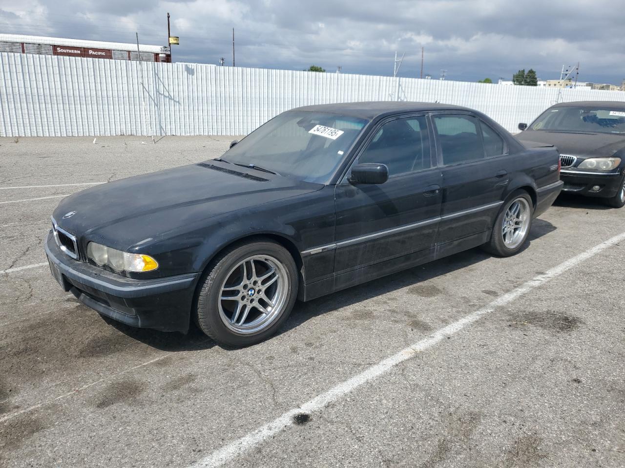 2001 BMW 740 I Auto 4.4L იყიდება Van Nuys-ში, CA - Minor Dent/Scratches