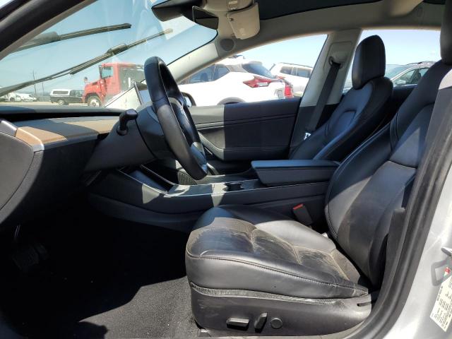  TESLA MODEL 3 2018 Сріблястий