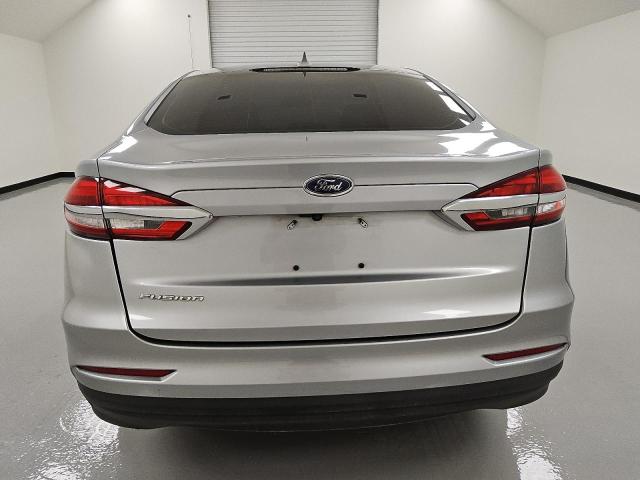  FORD FUSION 2020 Srebrny