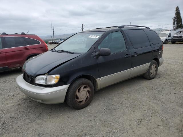 2000 Toyota Sienna Le
