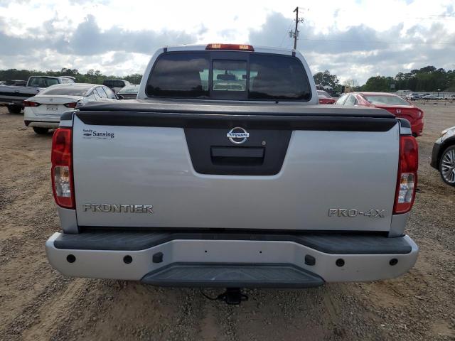  NISSAN FRONTIER 2018 Srebrny