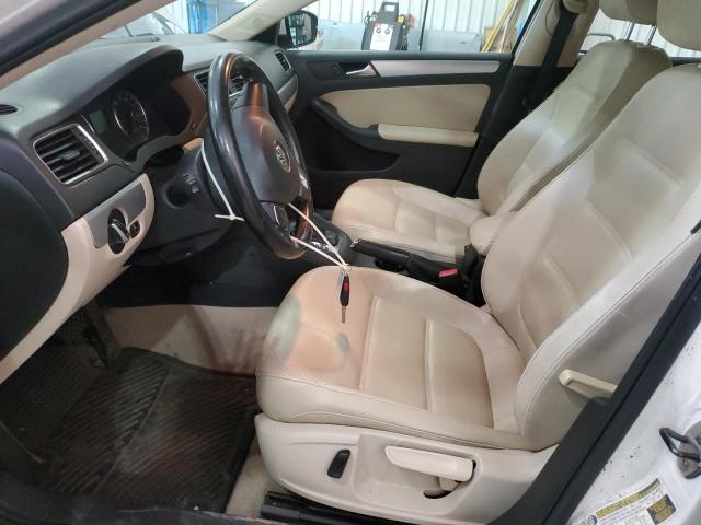  VOLKSWAGEN JETTA 2013 Белы