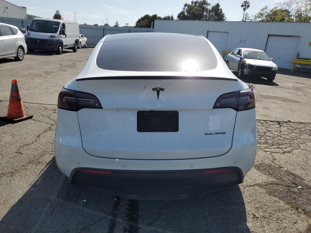 2021 Tesla Model Y VIN: 5YJYGAEE6MF143843 Lot: 52652625
