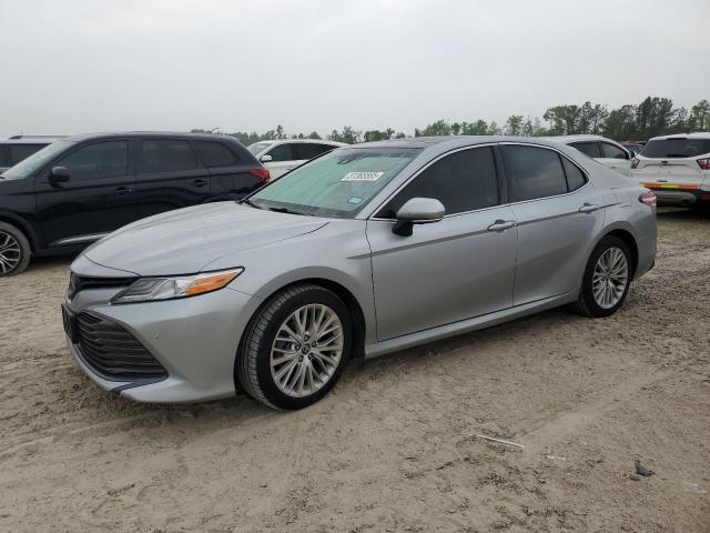  TOYOTA CAMRY 2018 Silver
