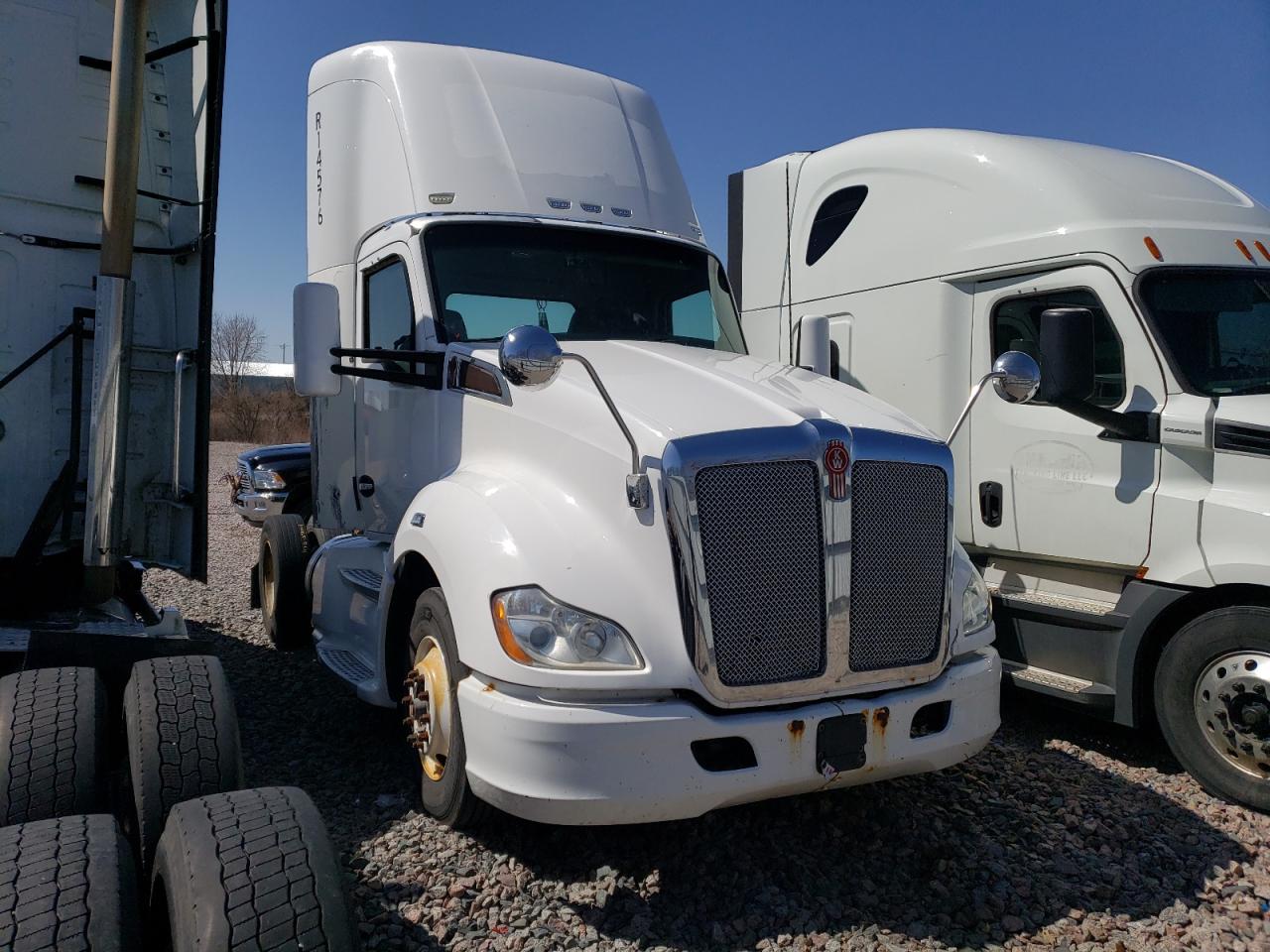 2014 Kenworth T680 Semi Truck for Sale in Avon, MN - Normal Wear