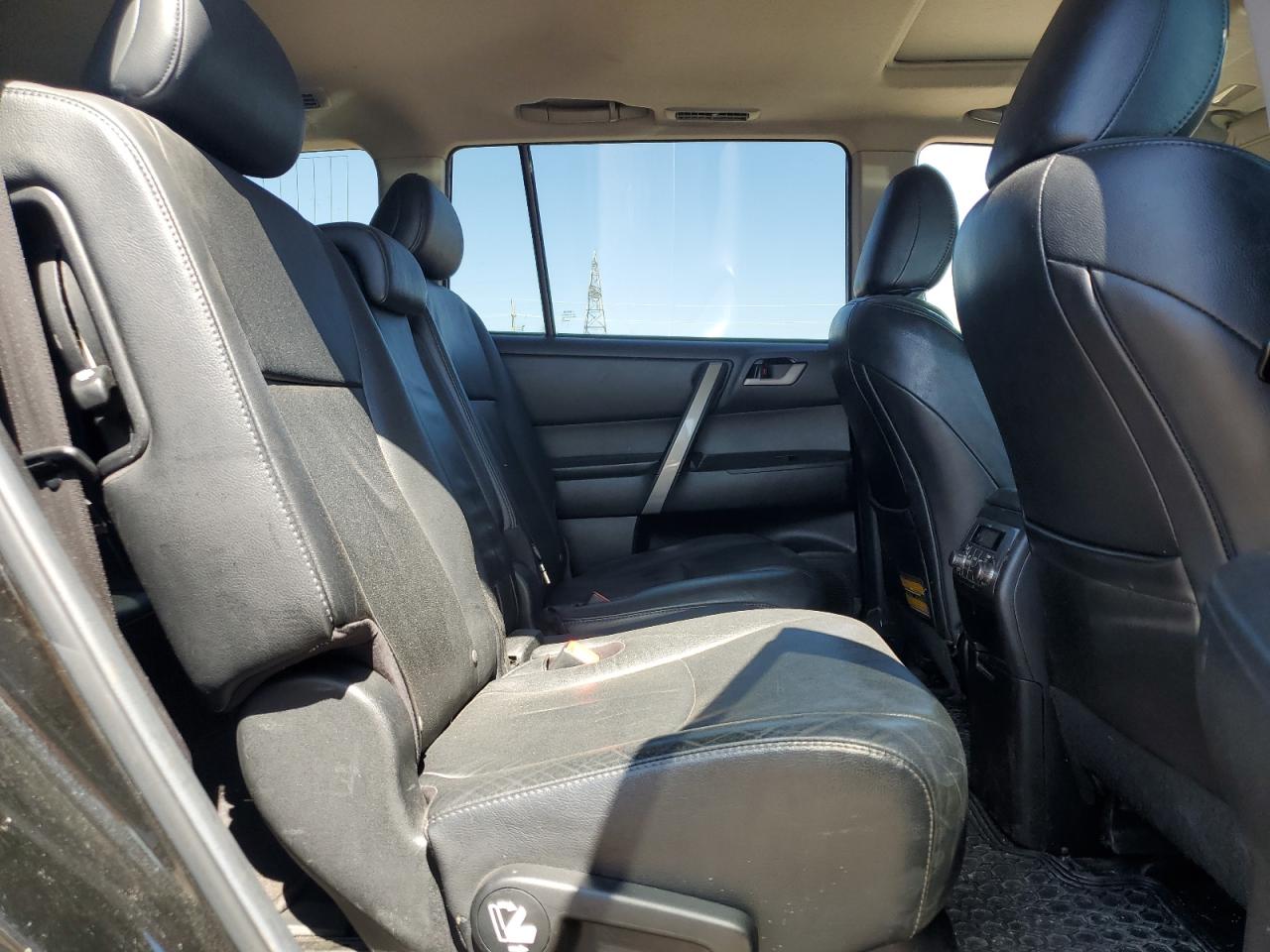 2011 Toyota Highlander Base VIN: 5TDBK3EH4BS085279 Lot: 53093395