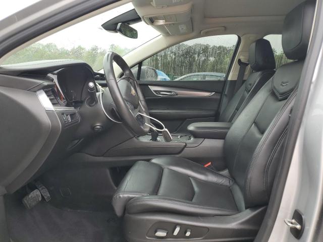  CADILLAC XT5 2017 Серебристый