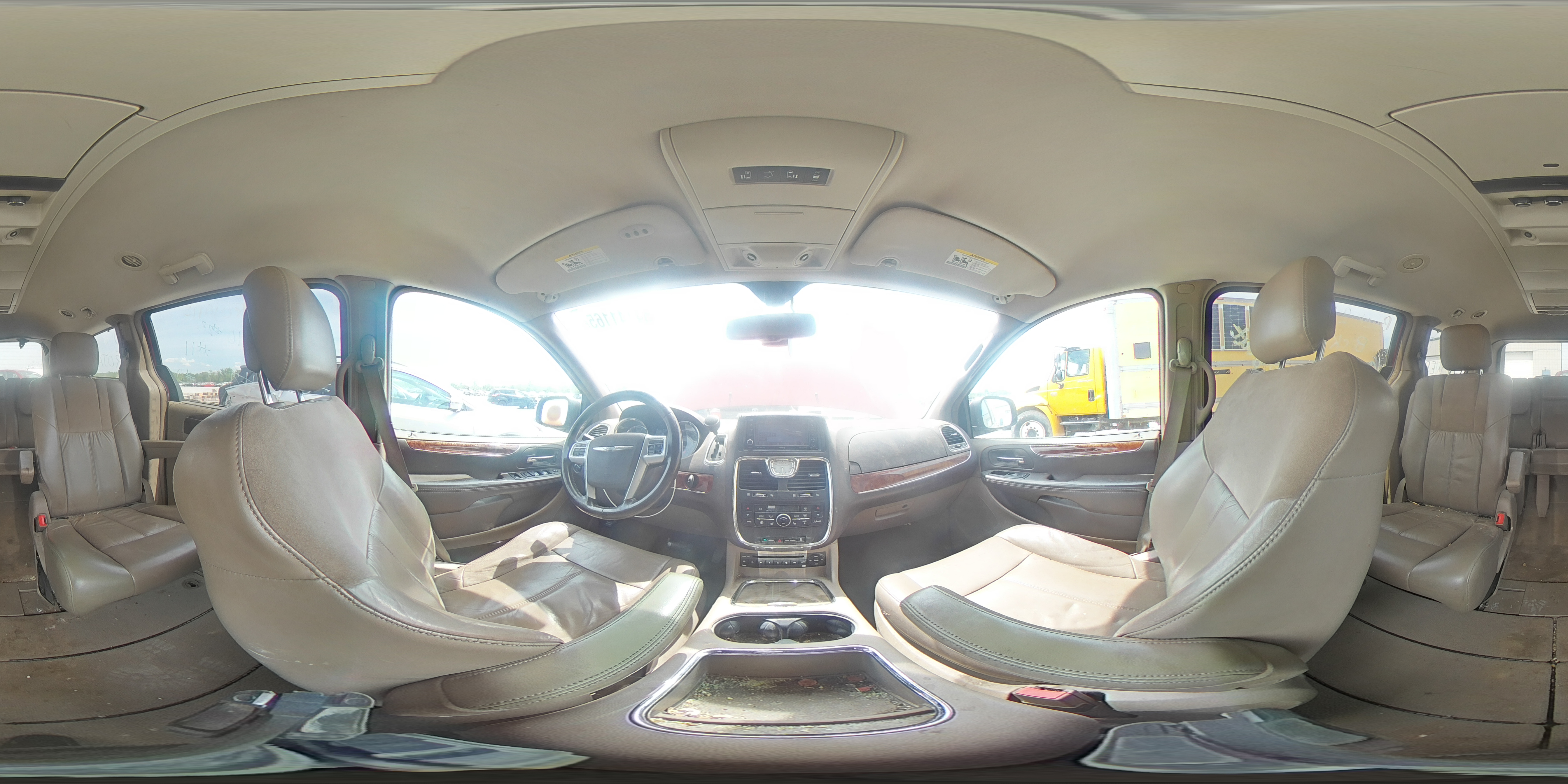 2011 Chrysler Town & Country Limited VIN: 2A4RR6DG3BR714747 Lot: 54141165