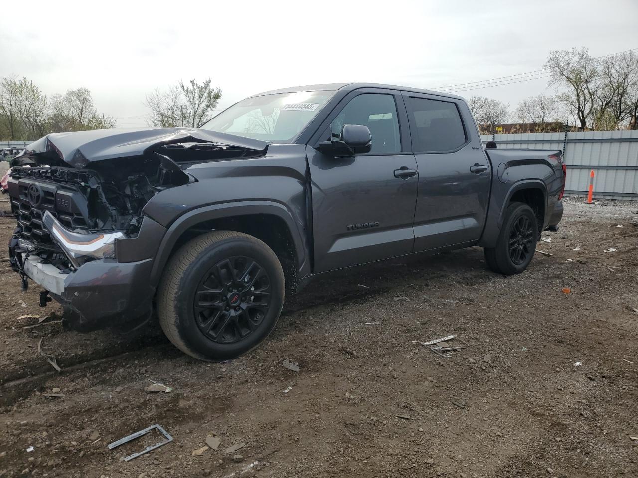 2024 Toyota Tundra Crewmax Sr for Sale in Chicago Heights, IL - Front End
