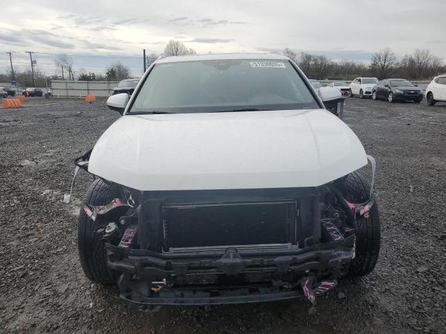  AUDI Q3 2019 White
