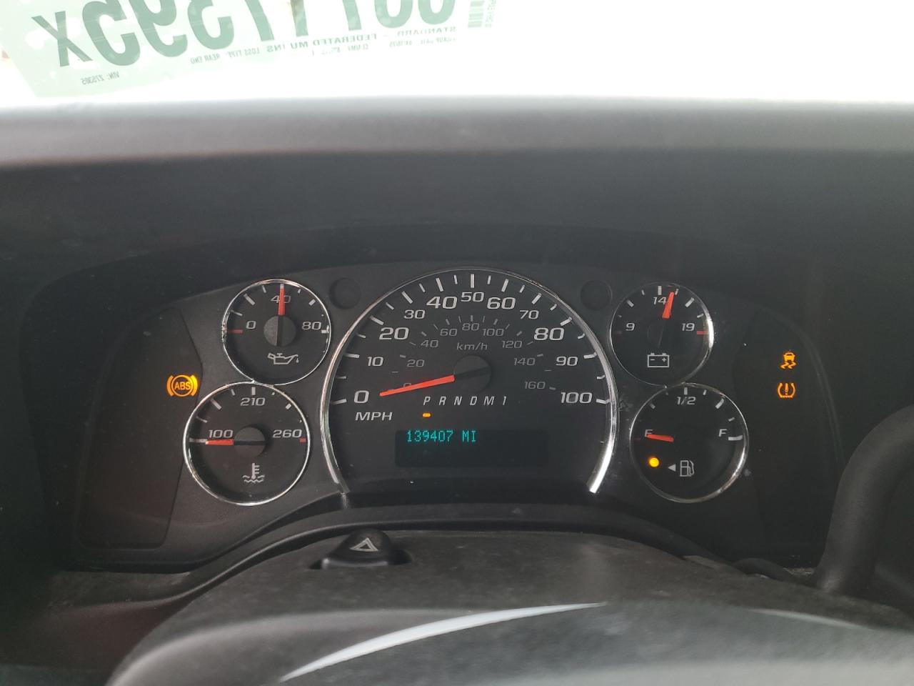 2018 Chevrolet Express G2500 VIN: 1GCWGBFP0J1275305 Lot: 53717395