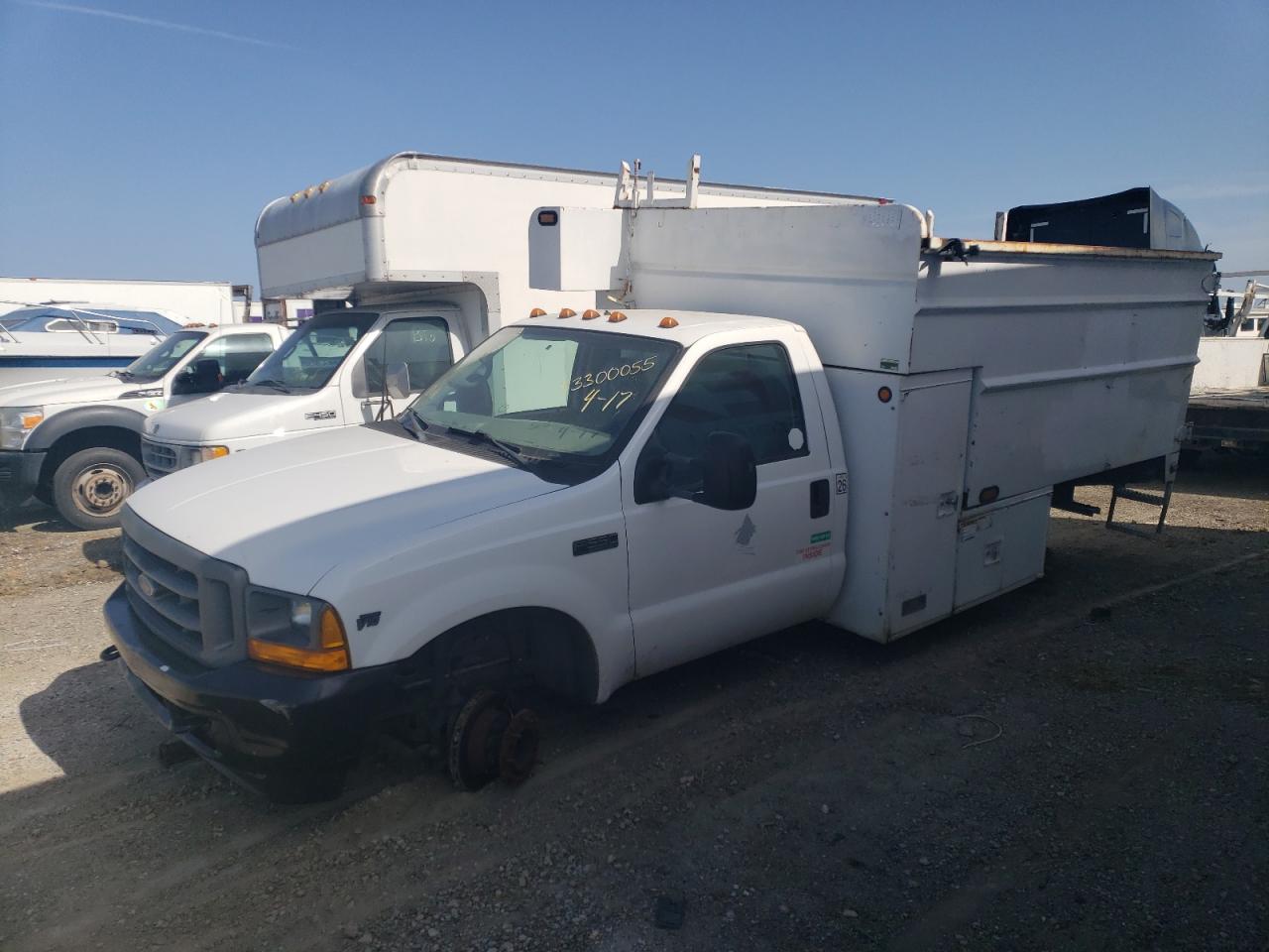 2001 Ford F550 Super Duty for Sale in Martinez, CA - Vandalism
