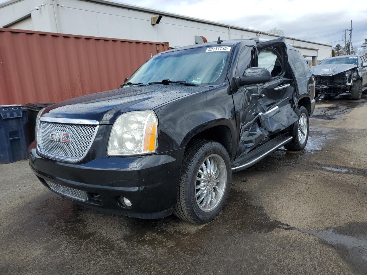 2010 Gmc Yukon Denali for Sale in New Britain, CT - Side