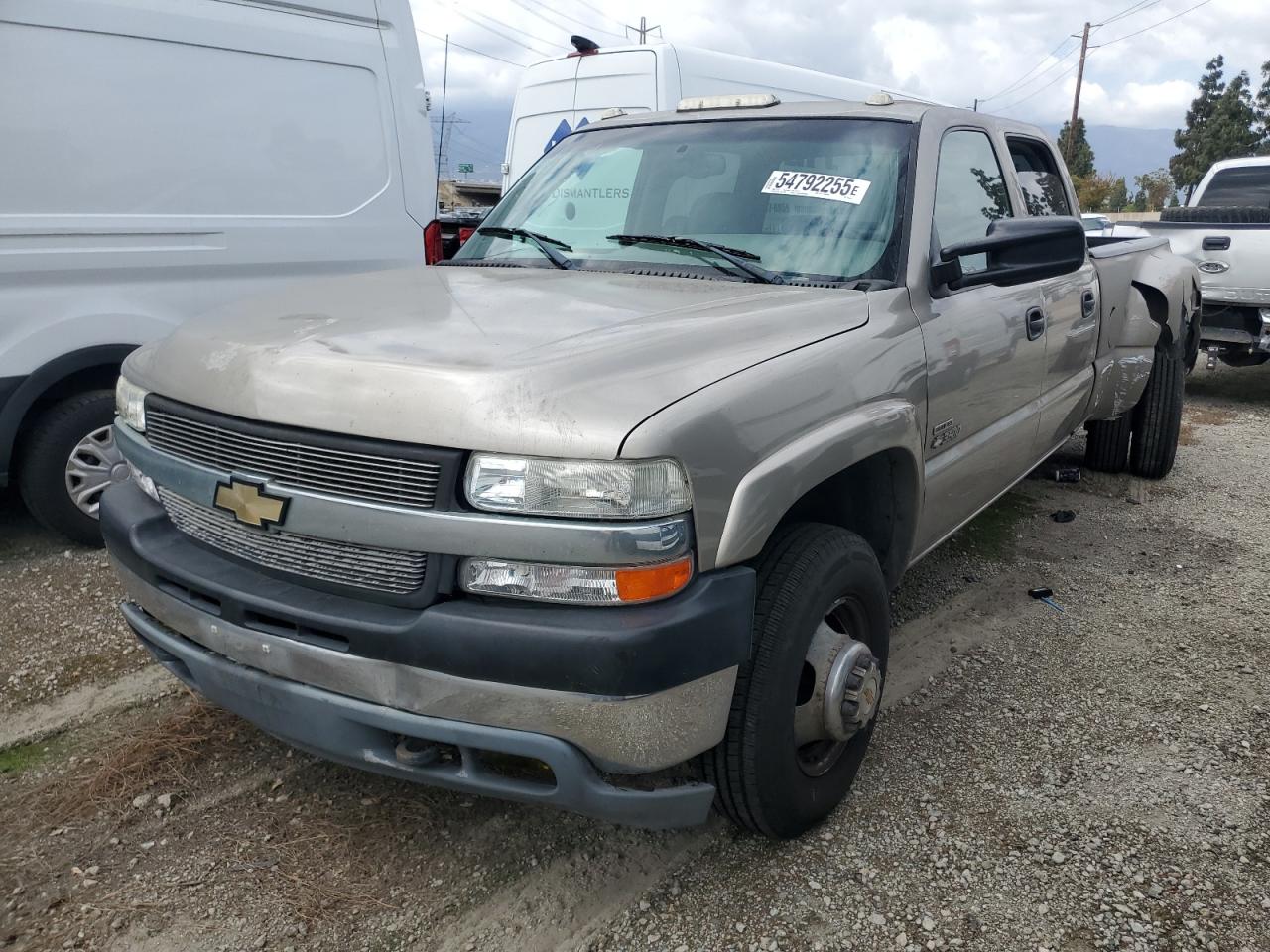 2001 Chevrolet Silverado K3500 продається в Rancho Cucamonga, CA - Undercarriage