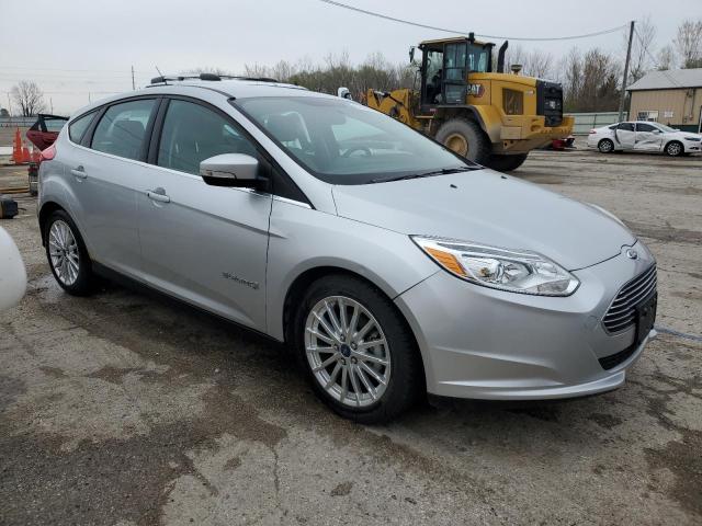  FORD FOCUS 2015 Srebrny