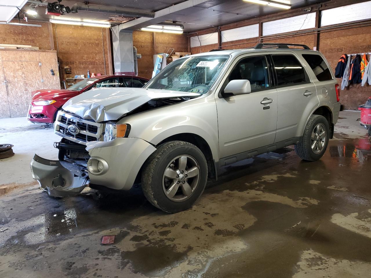 2011 Ford Escape Limited للبيع في Ebensburg، PA - Front End