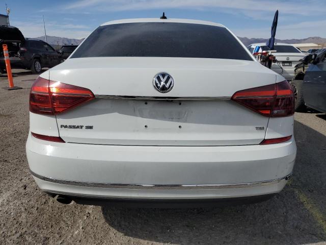  VOLKSWAGEN PASSAT 2018 Білий