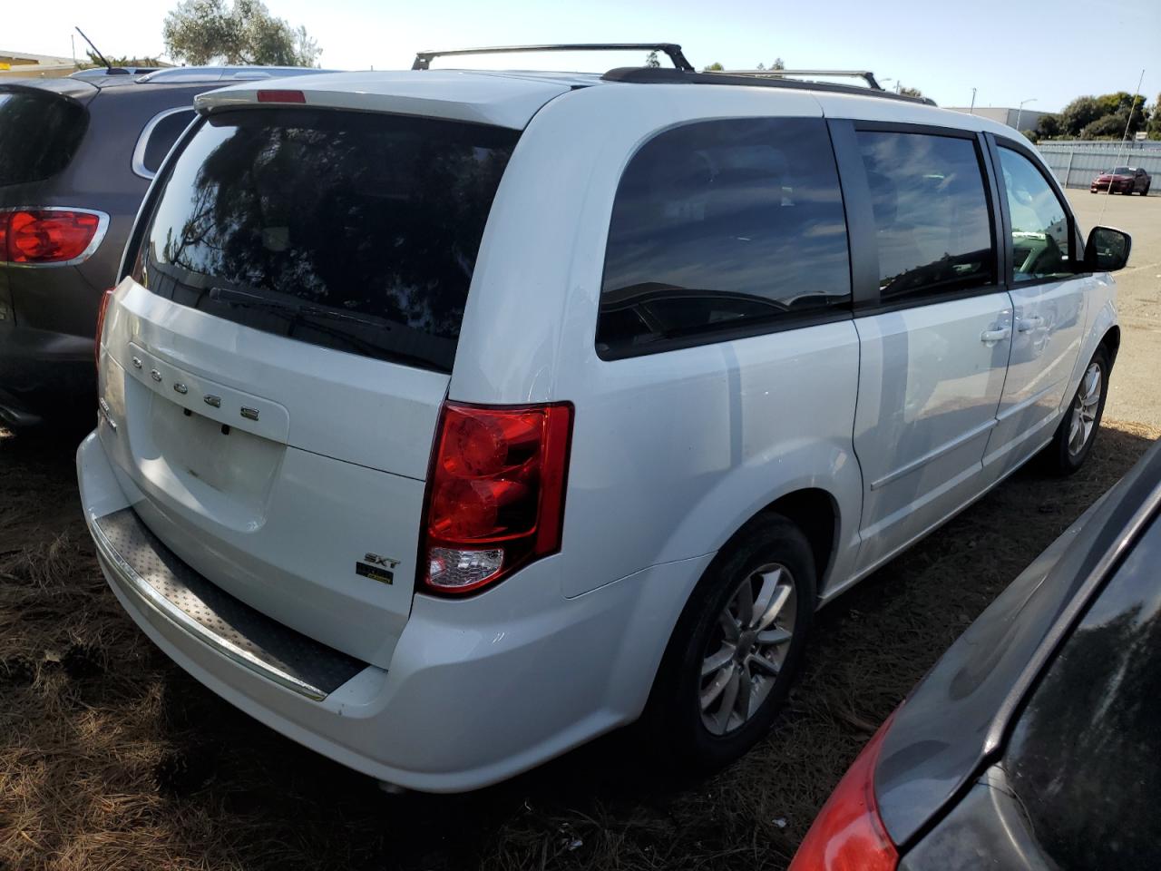 2014 Dodge Caravan - Image 3