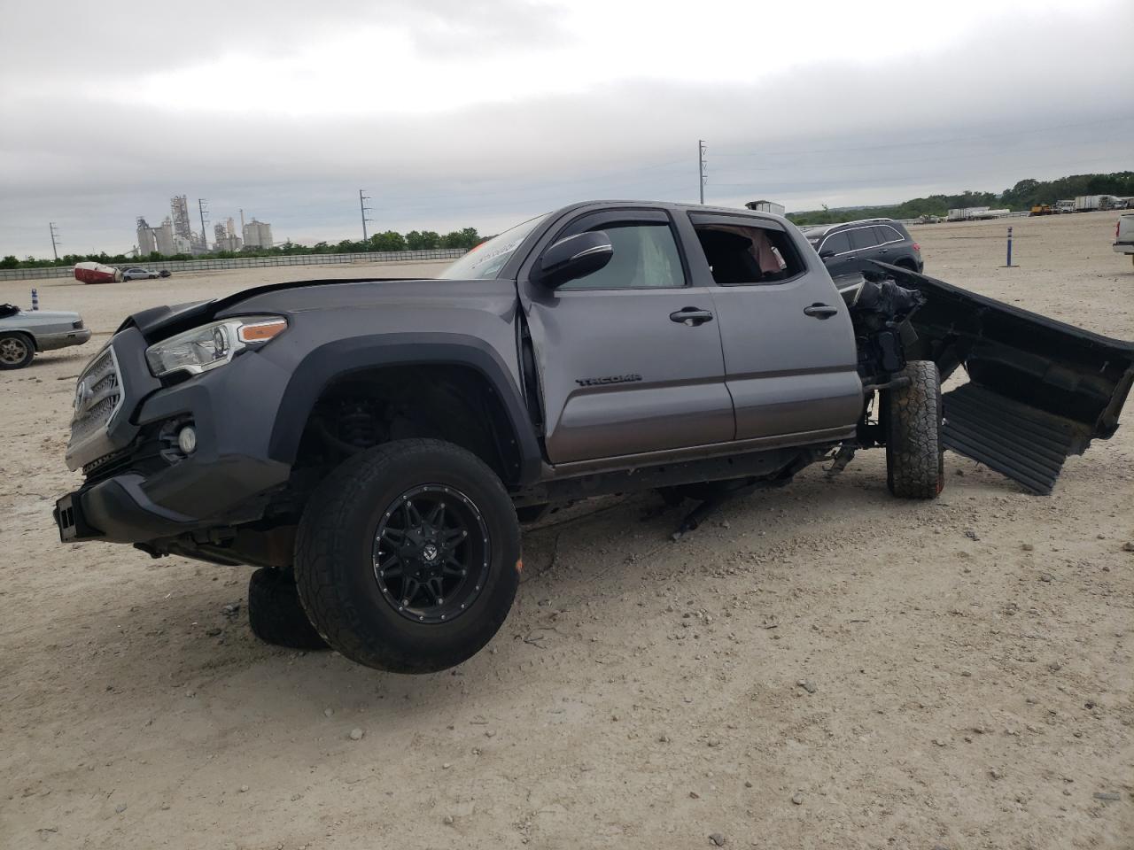 2017 Toyota Tacoma Double Cab на продаже в New Braunfels, TX - All Over