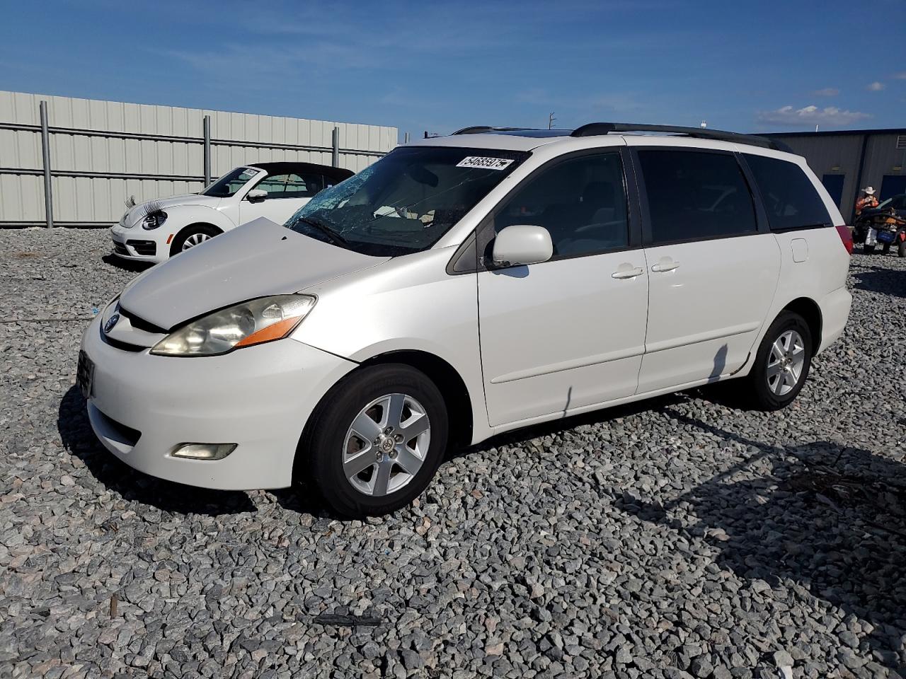 2006 Toyota Sienna Xle for Sale in Arcadia, FL - Side