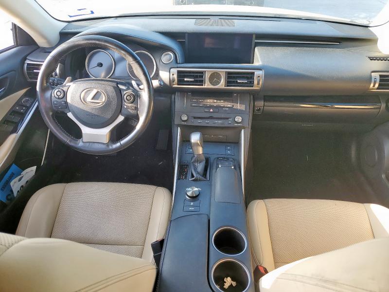  LEXUS IS 2016 White
