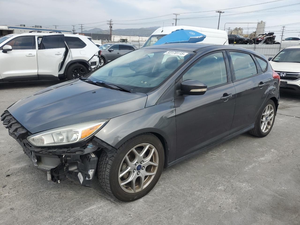 2015 Ford Focus Se للبيع في Sun Valley، CA - Front End