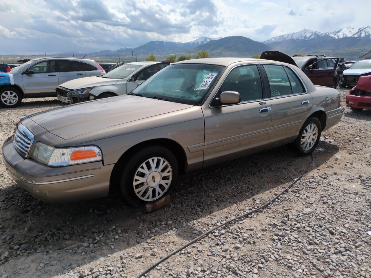 2003 Ford Crown Victoria Lx for Sale in Magna, UT - Side