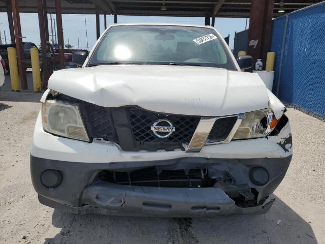 Pickups NISSAN FRONTIER 2013 Biały