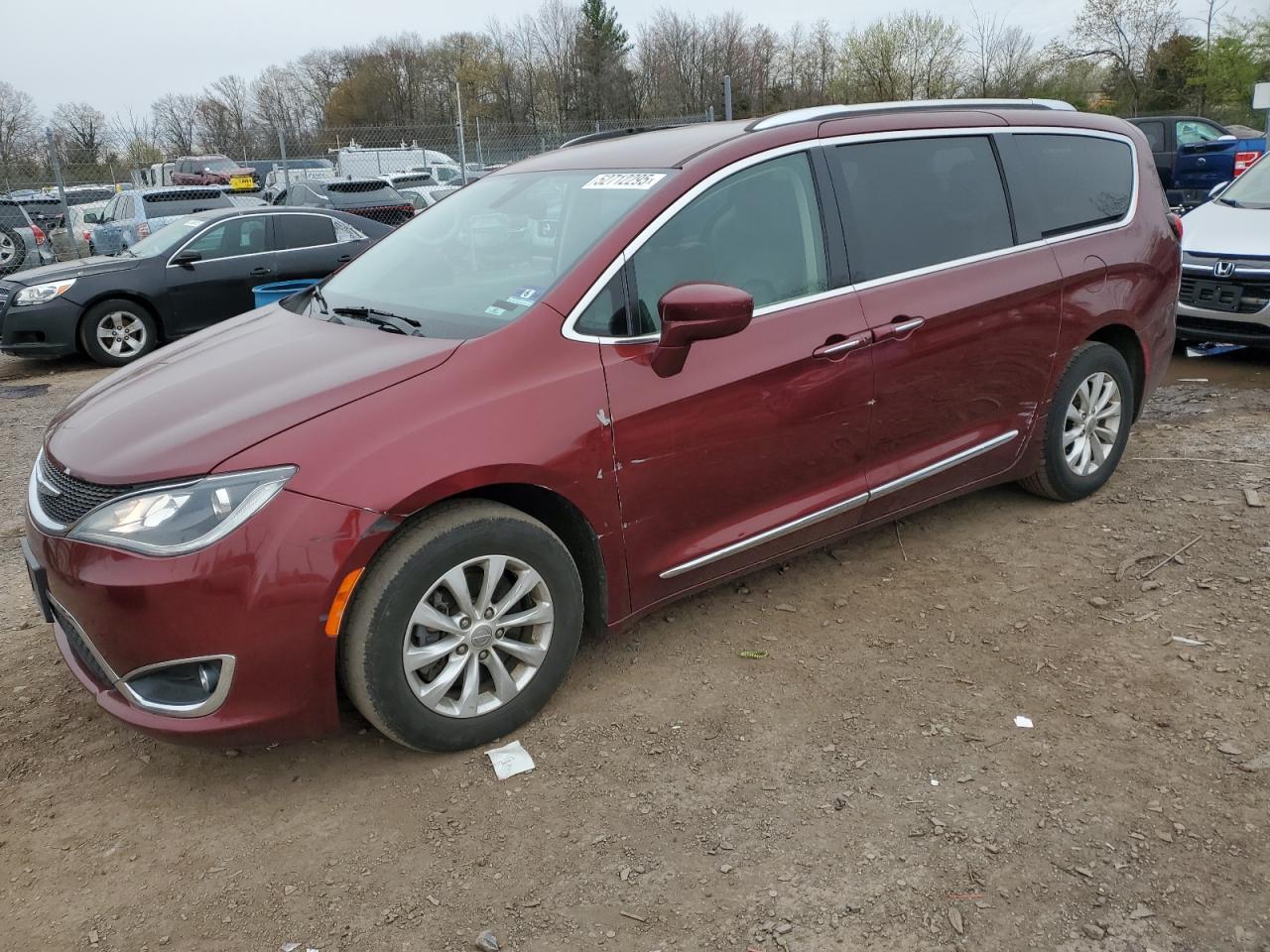 Chalfont, PA에서 판매 중인 2019 Chrysler Pacifica Touring L - Minor Dent/Scratches