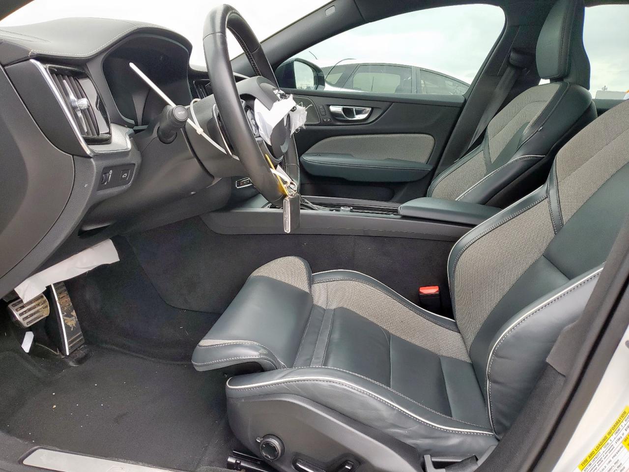 2020 Volvo V60 T5 R-Design VIN: YV1102EM4L2397114 Lot: 54707825