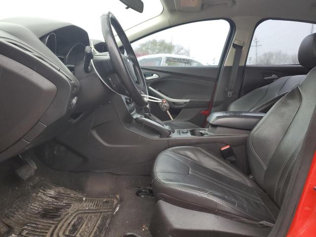 Хетчбеки FORD FOCUS 2013 Червоний