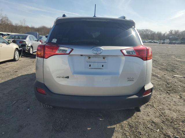  TOYOTA RAV4 2015 Srebrny