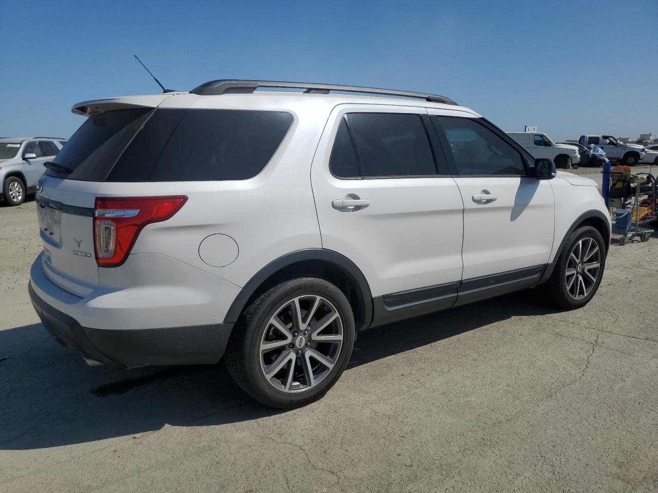 2015 Ford Explorer Xlt VIN: 1FM5K7D84FGB89417 Lot: 52807665