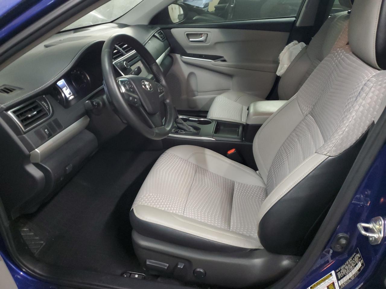 2015 Toyota Camry Le VIN: 4T1BF1FK7FU964176 Lot: 54926385