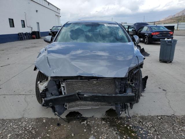  HYUNDAI ELANTRA 2017 Srebrny