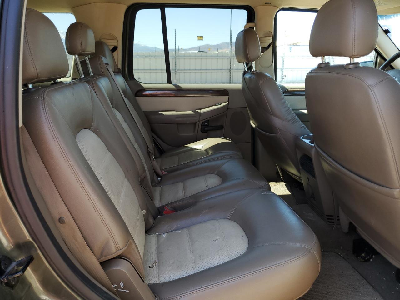 2004 Ford Explorer Eddie Bauer VIN: 1FMDU74W94UC01841 Lot: 52153275