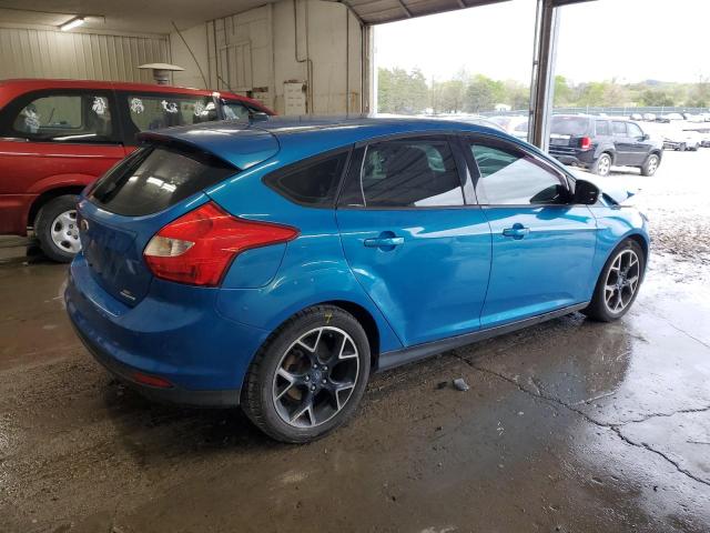 Hatchbacks FORD FOCUS 2012 Granatowy