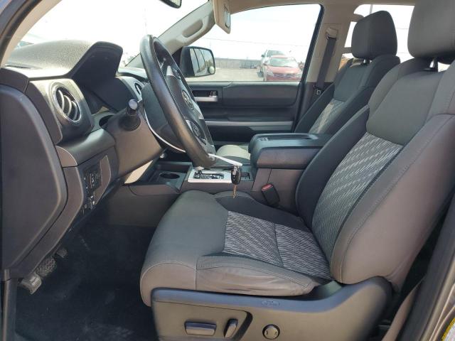  TOYOTA TUNDRA 2018 Серый