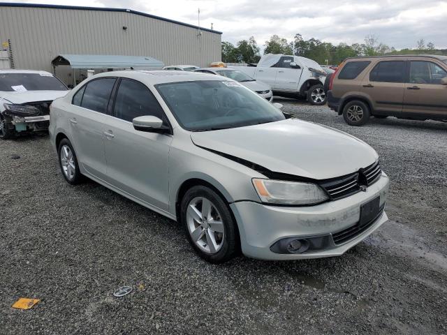  VOLKSWAGEN JETTA 2019 Kremowy