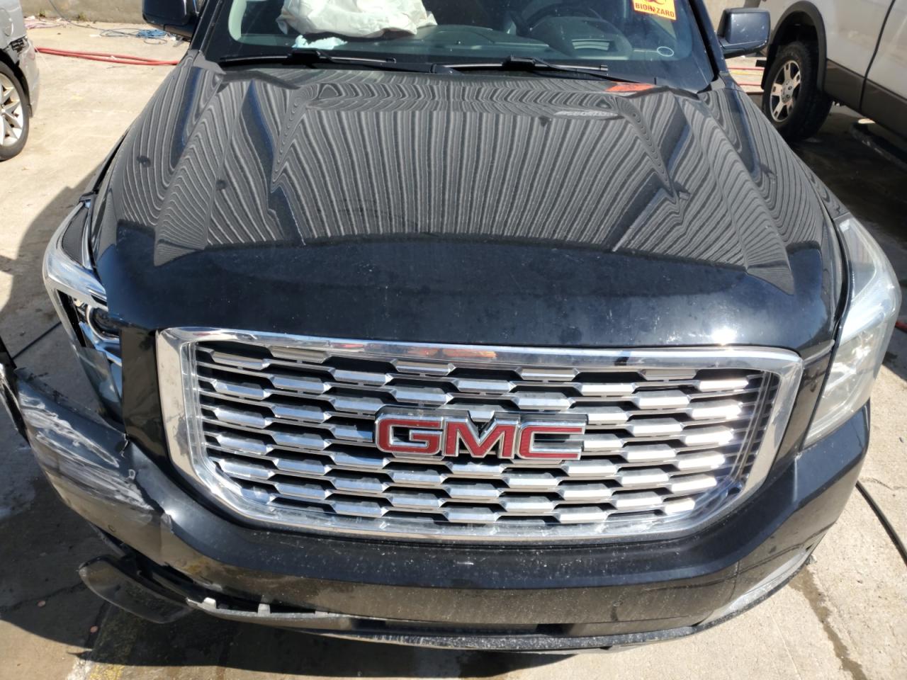 2018 GMC Yukon Denali VIN: 1GKS2CKJ8JR337771 Lot: 53252865