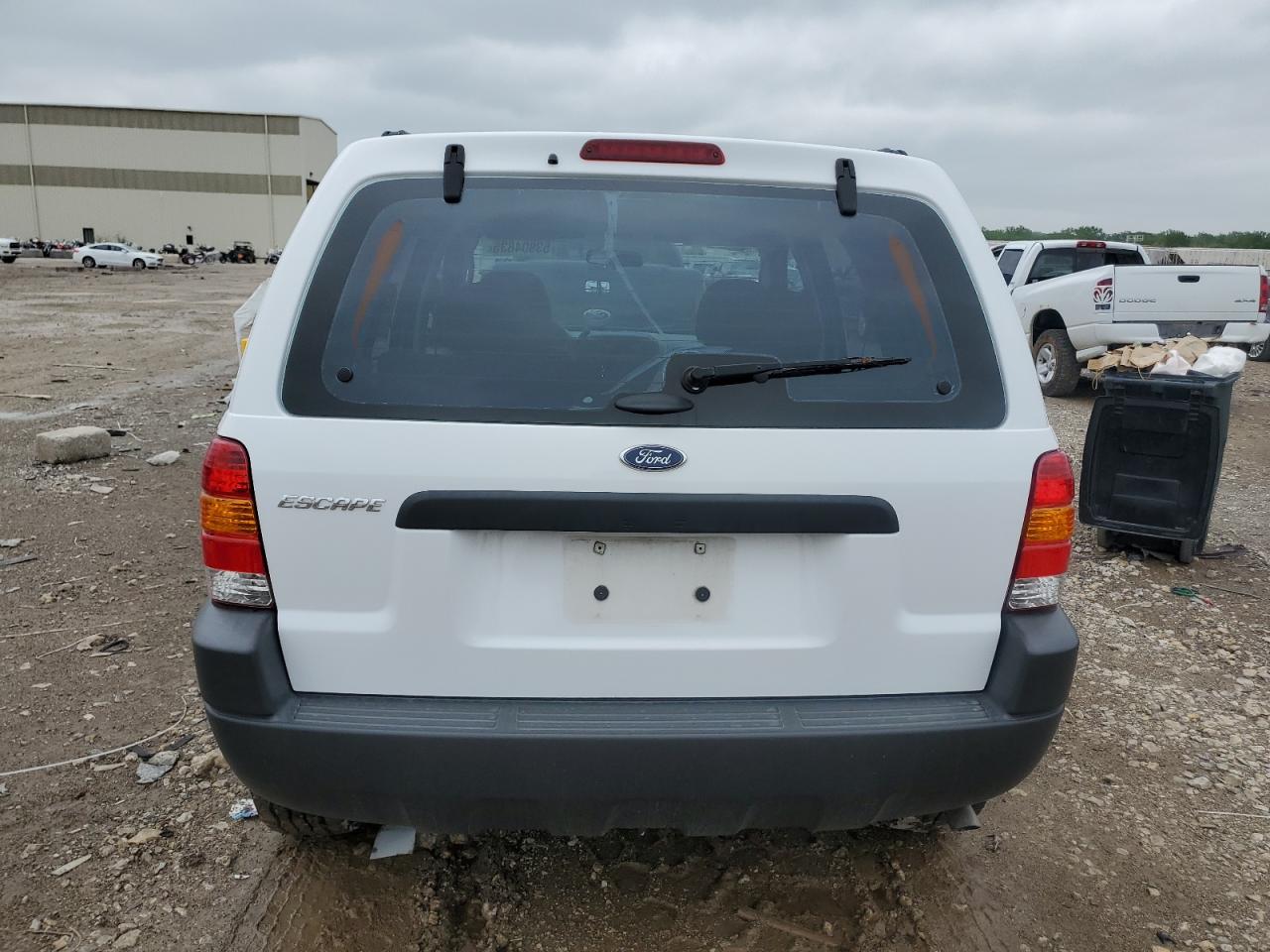 2003 Ford Escape Xls VIN: 1FMYU02183KE05685 Lot: 53904835