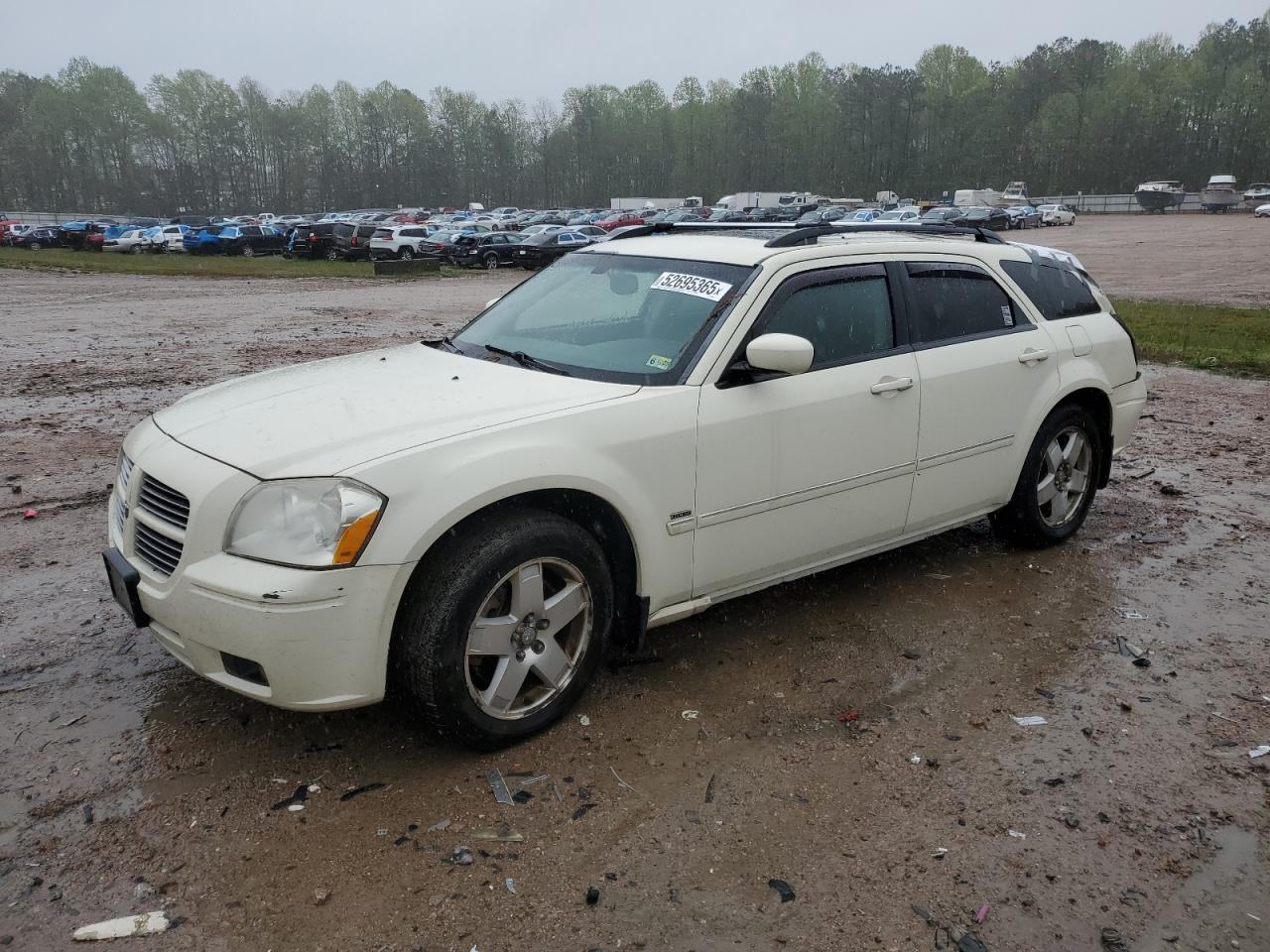 2005 Dodge Magnum R/T продається в Charles City, VA - Rear End